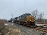 CSX 910 on Q560